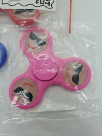 Bulk Fidget Spinner Discount Whole Sale US Seller Free Ship Emoji TriSpinner 5PK - Picture 6 of 6